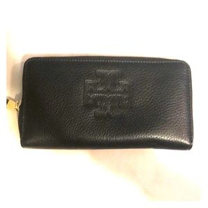 Tory burch wallet - NEVER USED!